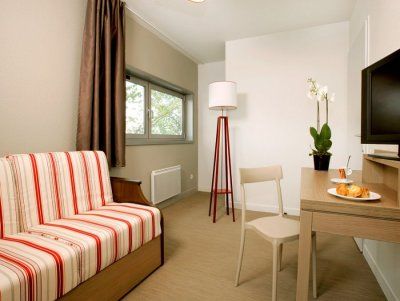 Comfort Suites Cannes Mandelieu Mandelieu-la-Napoule Exterior foto